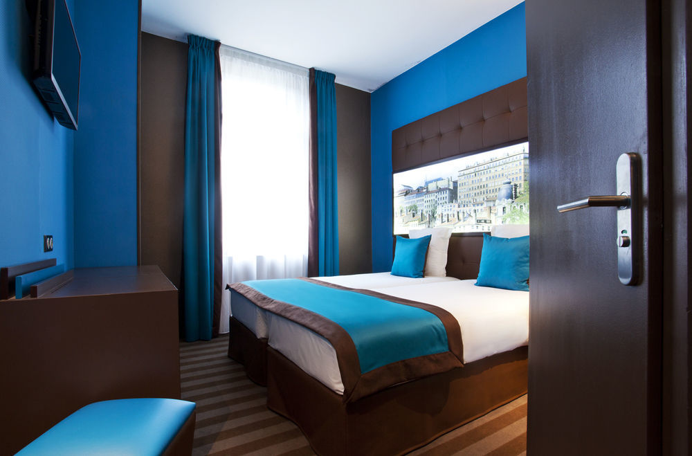 Hotel Des Savoies Perrache 3*