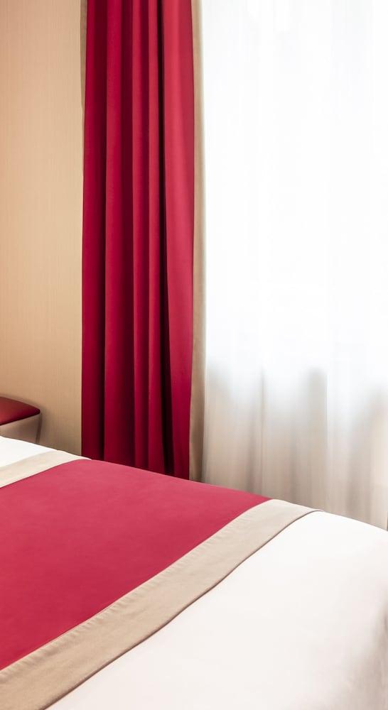 Hotel Des Savoies Perrache 3*